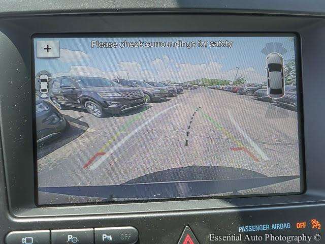 2017 Ford Explorer AWD Platinum 4dr SUV